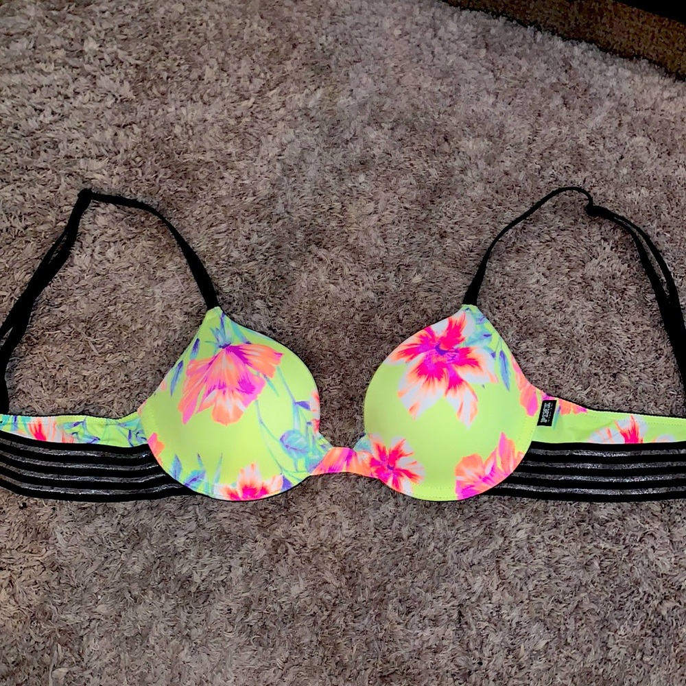Like new, Victoria secret PINK bra